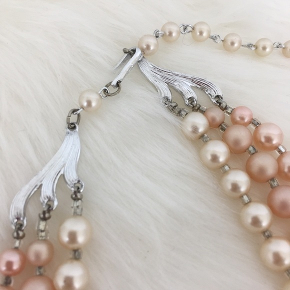 Vintage 60’s Signed Japan Faux Pearl 3 Strand Necklace Light Peach/Pink Retro - Picture 7 of 12